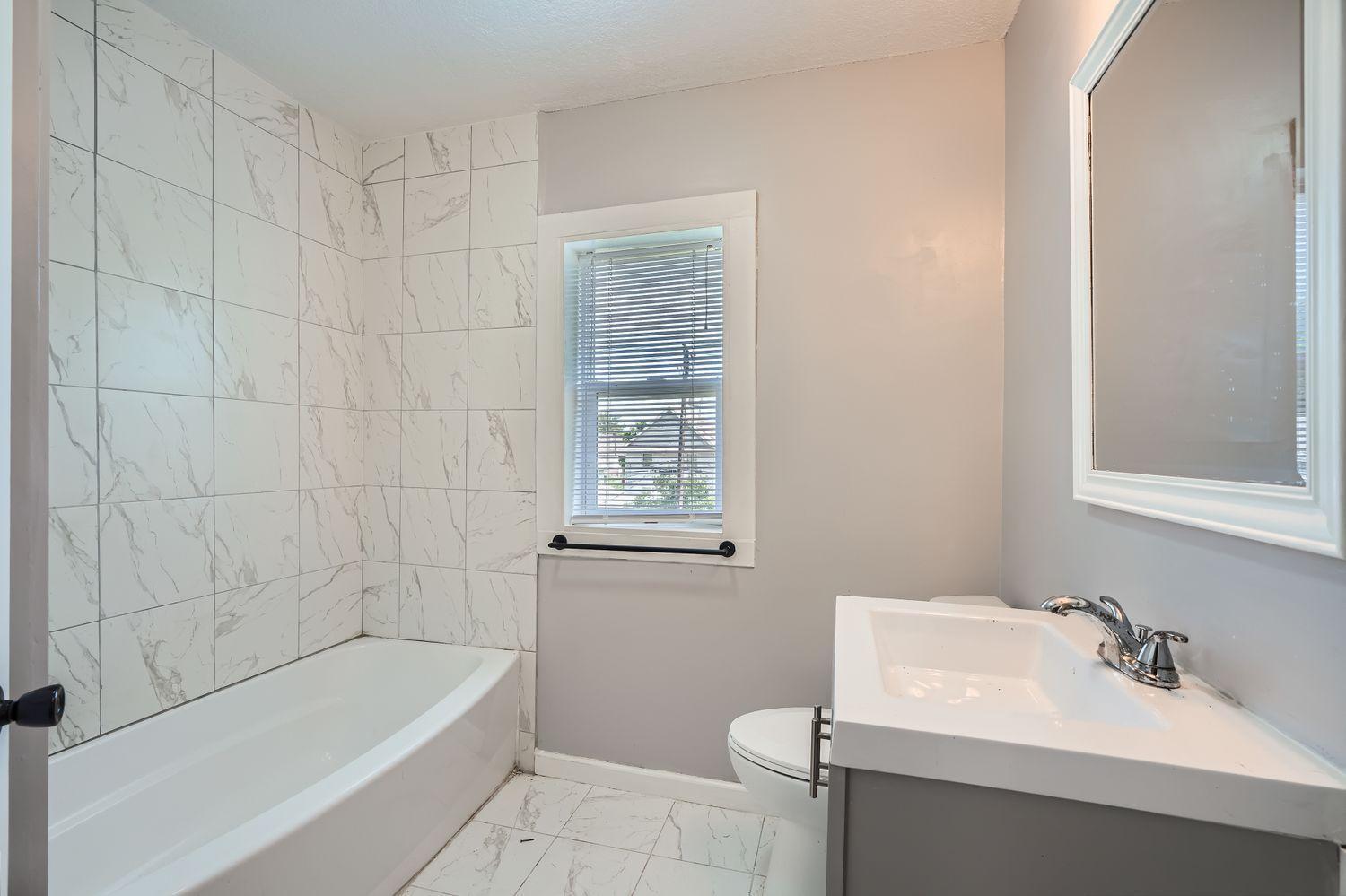 View of Residential at 2810 Penn Avenue, Minneapolis MN 55411, Minneapolis (11 of 18) - Mike Wilen | Minnesota Team Real Estate