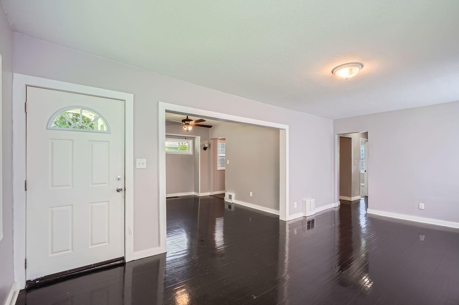 View of Residential at 2810 Penn Avenue, Minneapolis MN 55411, Minneapolis (3 of 18) - Mike Wilen | Minnesota Team Real Estate