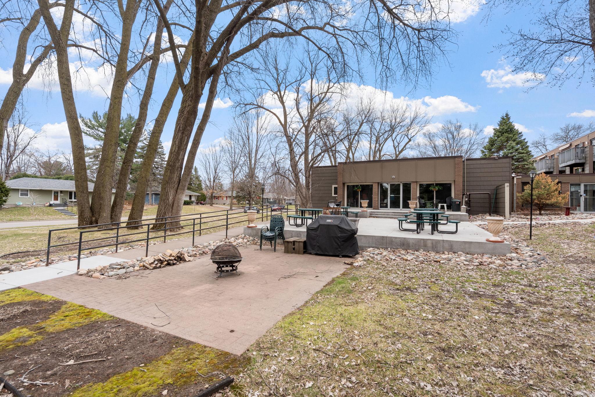 View of Residential at 2800 Hamline Avenue #329, Roseville MN 55113, Roseville (5 of 41) - Mike Wilen | Minnesota Team Real Estate