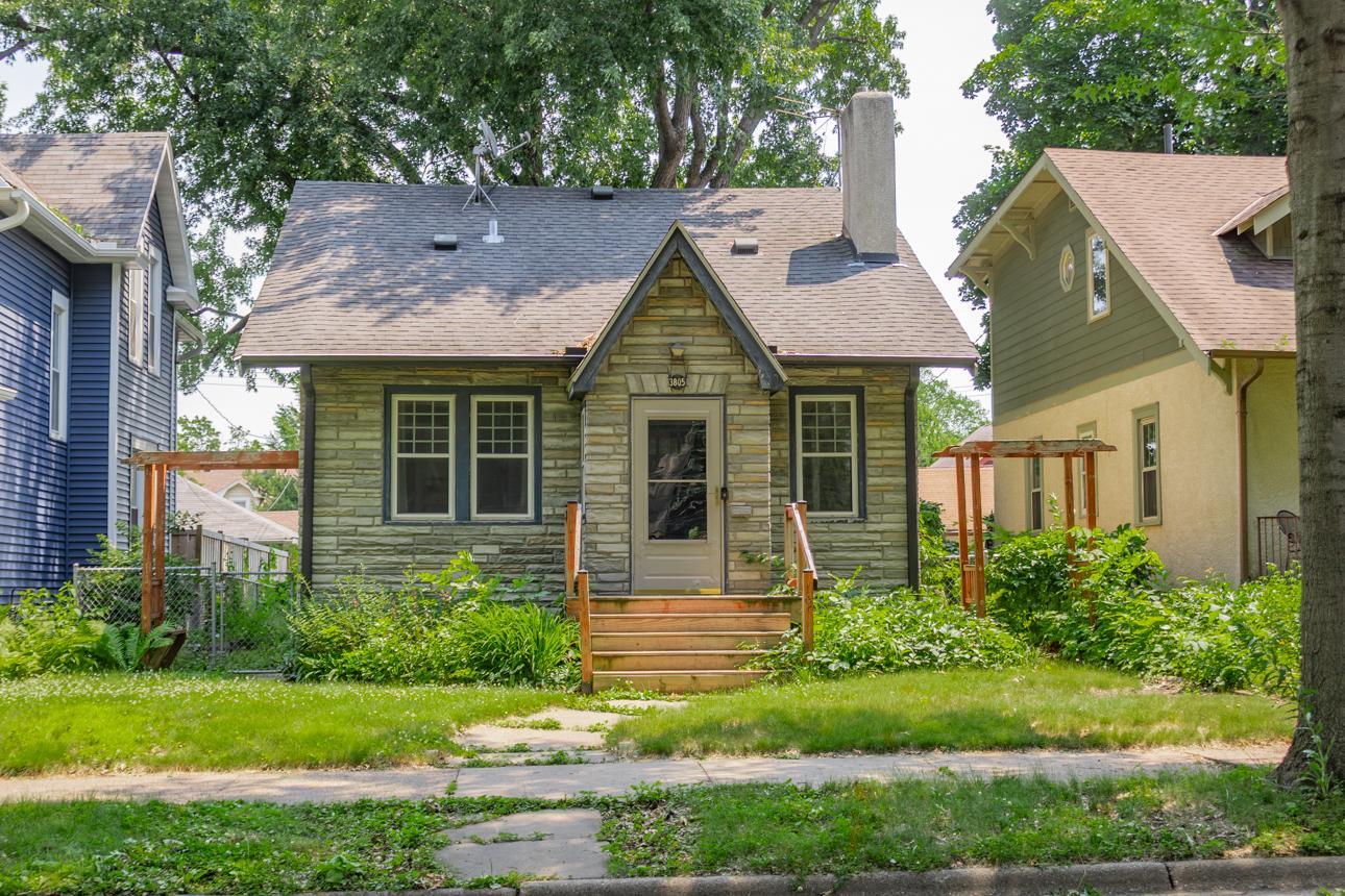 View of Residential at 3805 35th Avenue, Minneapolis MN 55406, Minneapolis (23 of 29) - Mike Wilen | Minnesota Team Real Estate