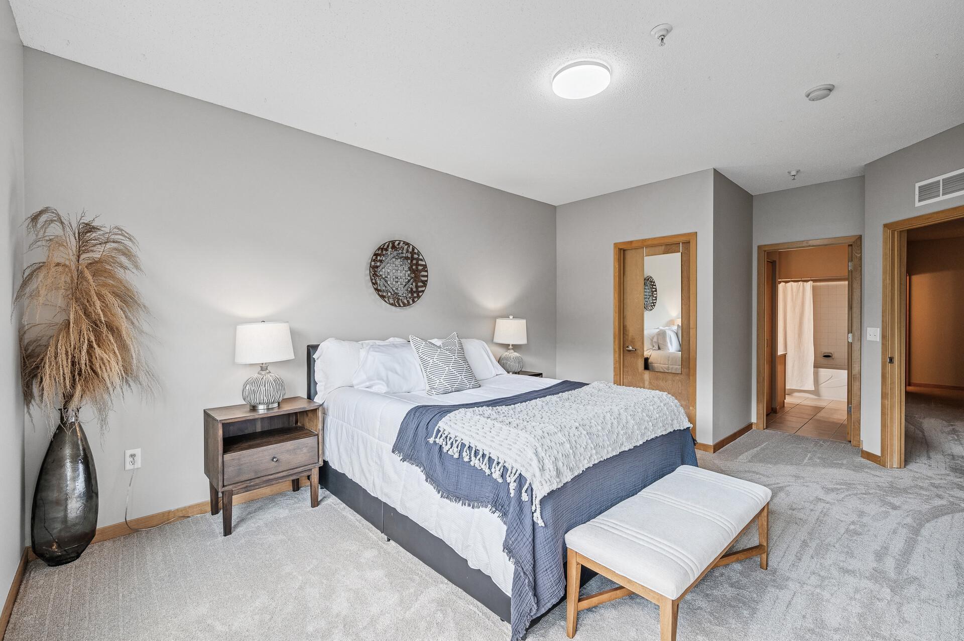 View of Residential at 820 Emerald Street #110, Saint Paul MN 55114, Saint Paul (14 of 29) - Mike Wilen | Minnesota Team Real Estate