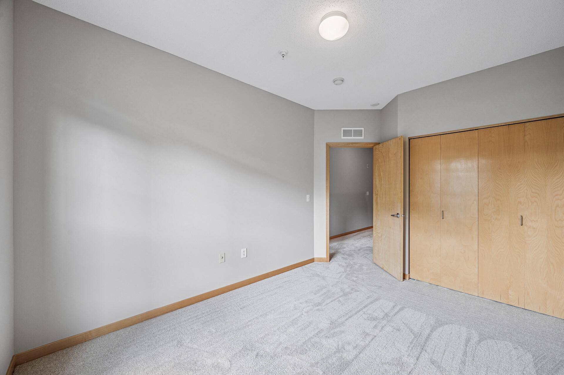 View of Residential at 820 Emerald Street #110, Saint Paul MN 55114, Saint Paul (19 of 29) - Mike Wilen | Minnesota Team Real Estate