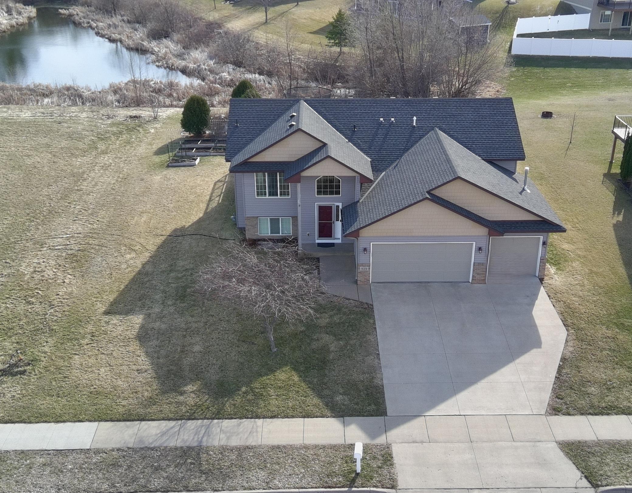 View of Residential at 929 Farmers Ridge Trail, Belle Plaine MN 56011, Belle Plaine (2 of 28) - Mike Wilen | Minnesota Team Real Estate