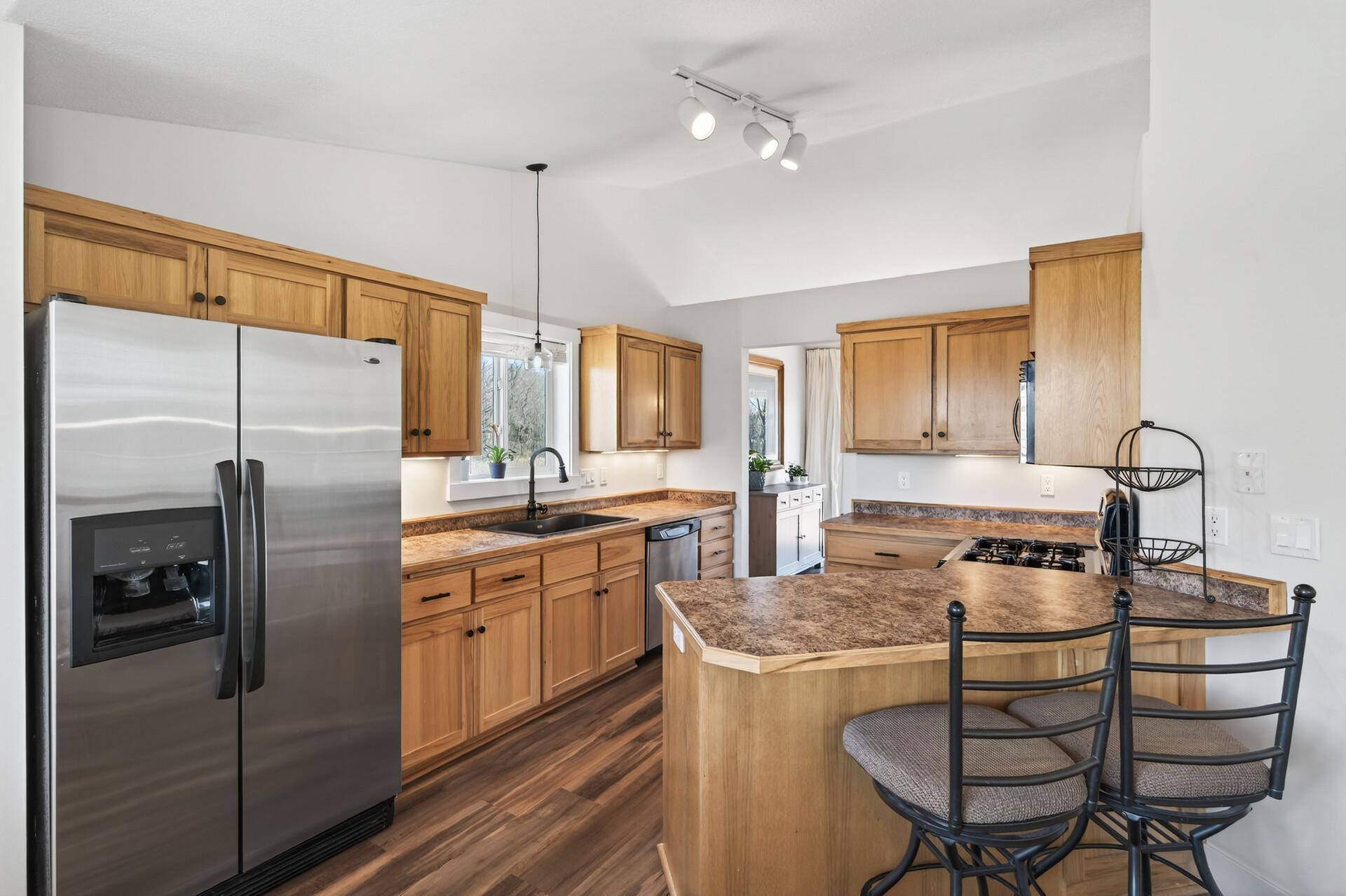 View of Residential at 929 Farmers Ridge Trail, Belle Plaine MN 56011, Belle Plaine (6 of 28) - Mike Wilen | Minnesota Team Real Estate