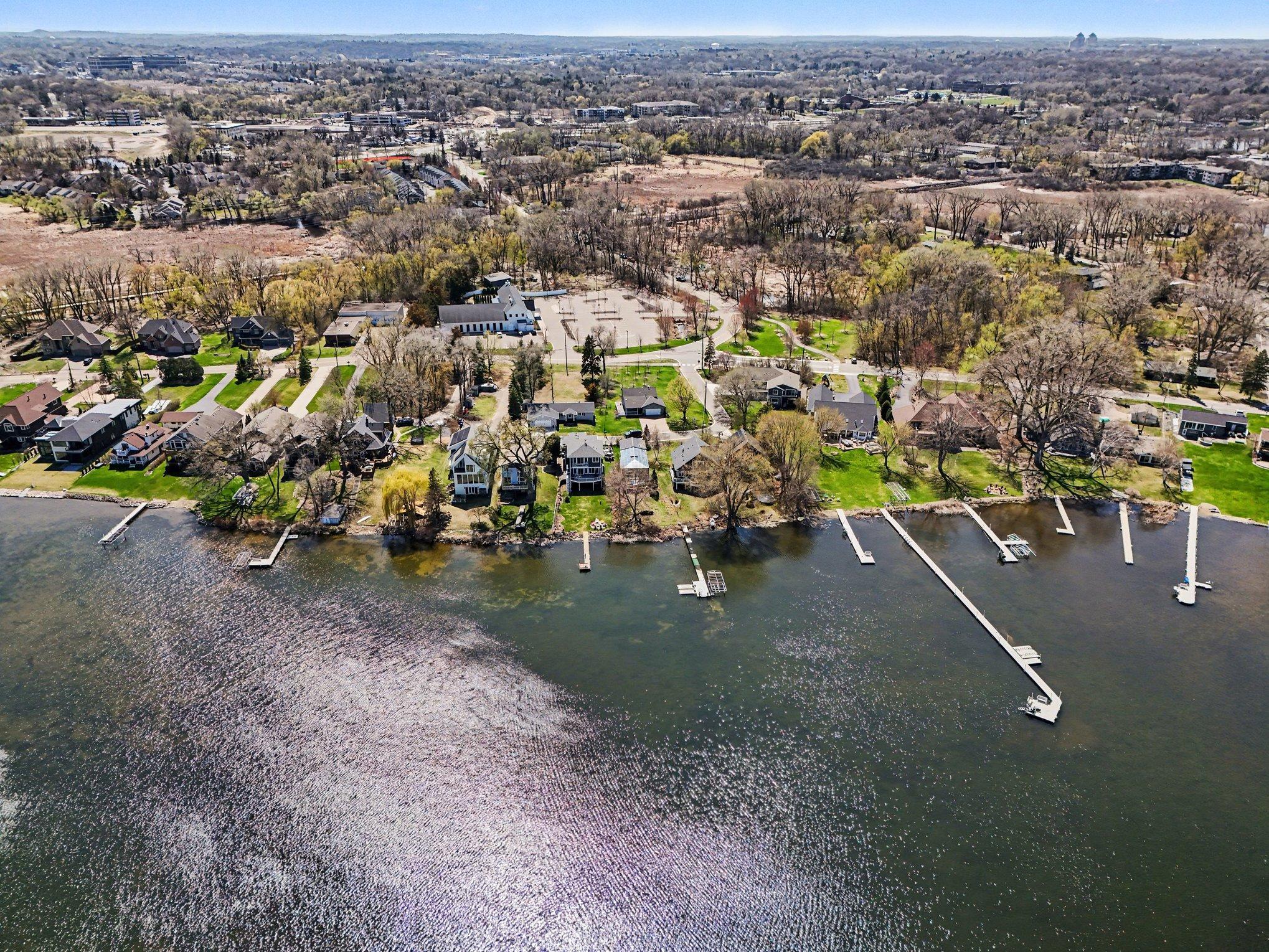 View of Residential at 100 Peninsula Road, Medicine Lake MN 55441, Medicine Lake (5 of 60) - Mike Wilen | Minnesota Team Real Estate