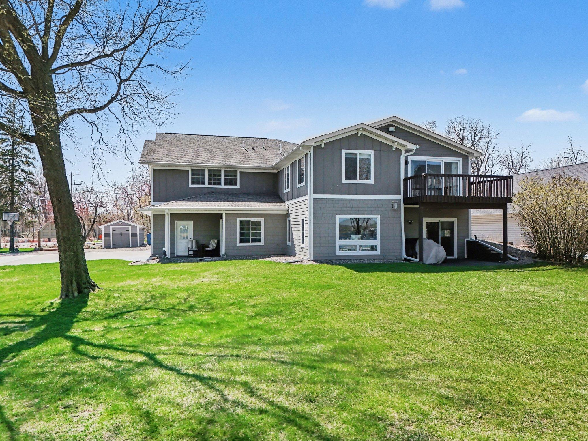 View of Residential at 100 Peninsula Road, Medicine Lake MN 55441, Medicine Lake (48 of 60) - Mike Wilen | Minnesota Team Real Estate