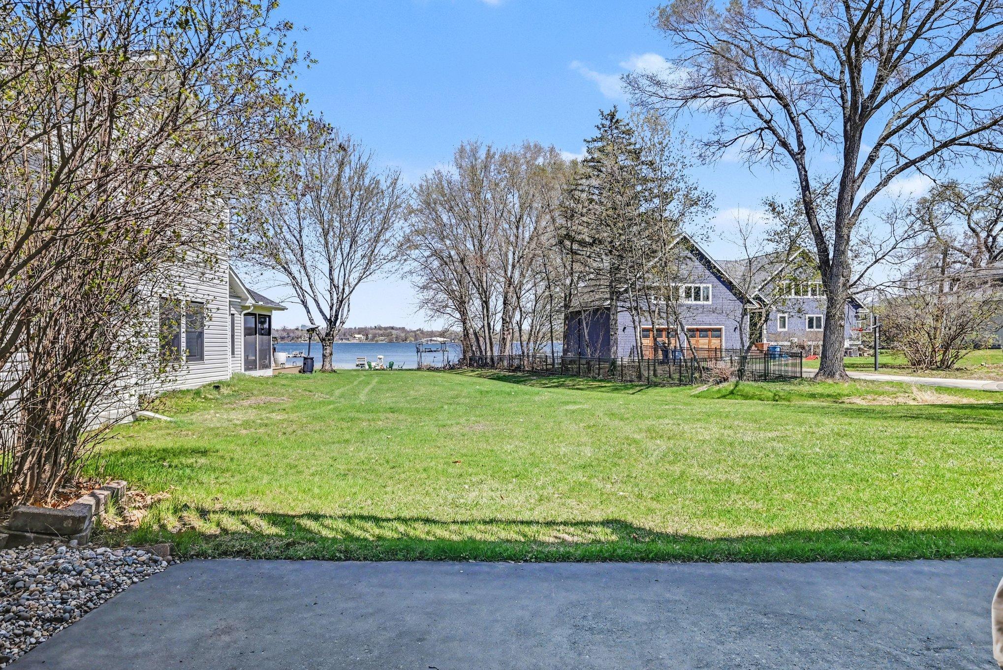 View of Residential at 100 Peninsula Road, Medicine Lake MN 55441, Medicine Lake (47 of 60) - Mike Wilen | Minnesota Team Real Estate
