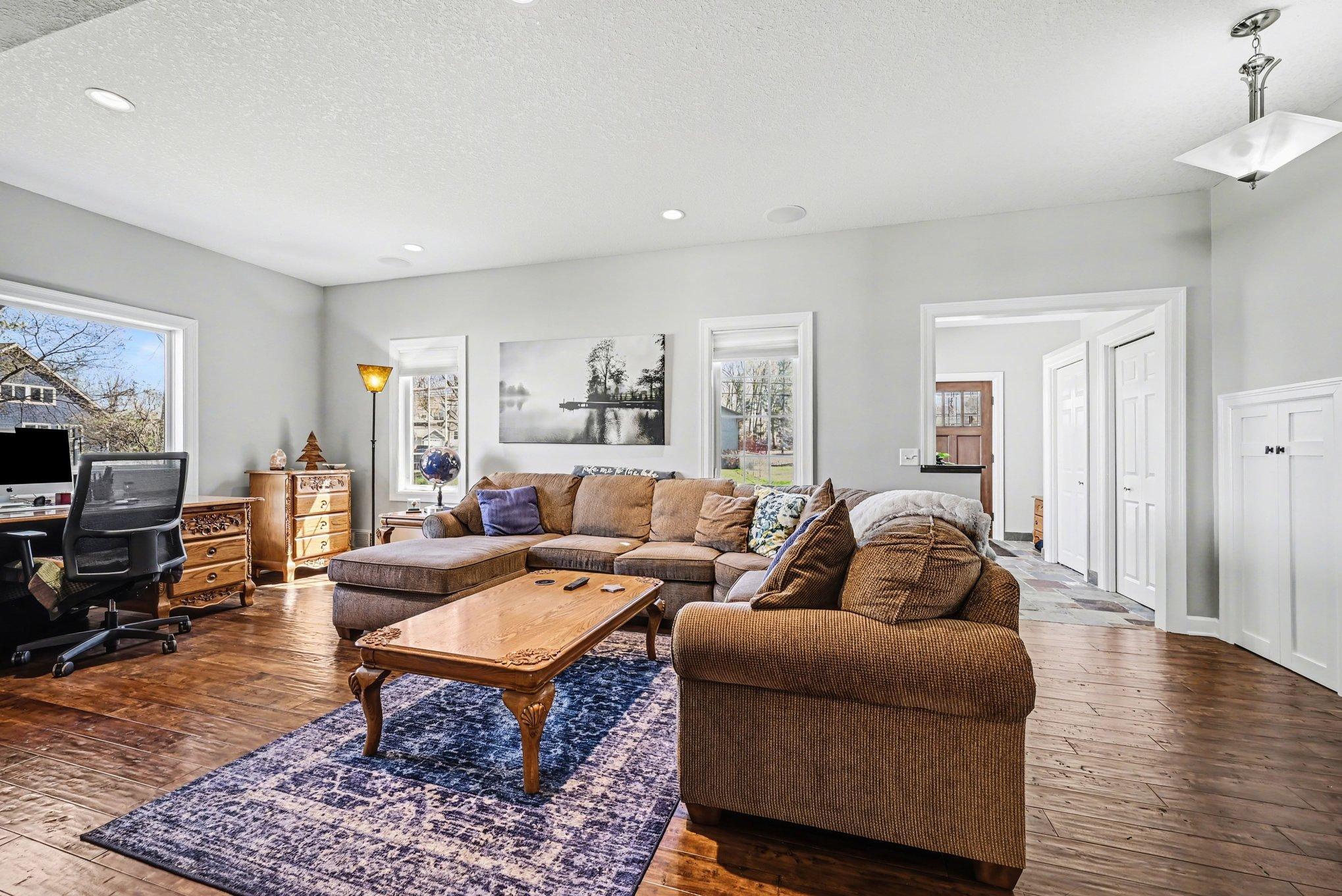 View of Residential at 100 Peninsula Road, Medicine Lake MN 55441, Medicine Lake (20 of 60) - Mike Wilen | Minnesota Team Real Estate