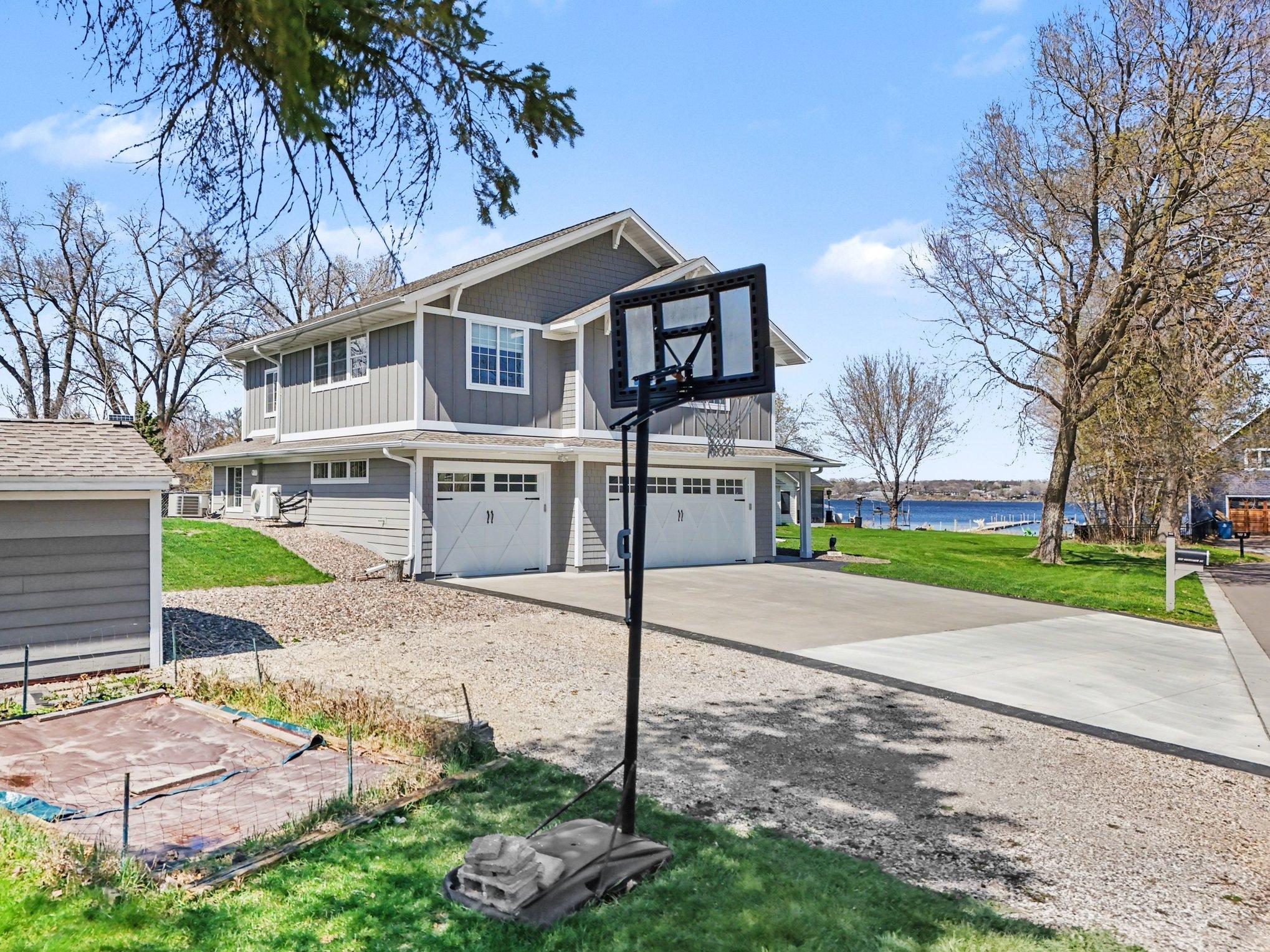 View of Residential at 100 Peninsula Road, Medicine Lake MN 55441, Medicine Lake (8 of 60) - Mike Wilen | Minnesota Team Real Estate