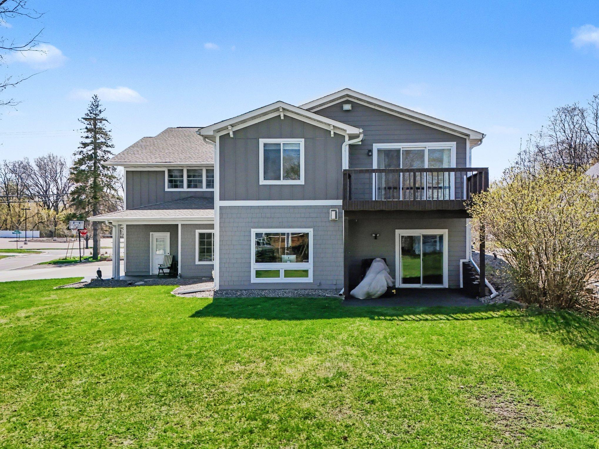 View of Residential at 100 Peninsula Road, Medicine Lake MN 55441, Medicine Lake (57 of 60) - Mike Wilen | Minnesota Team Real Estate