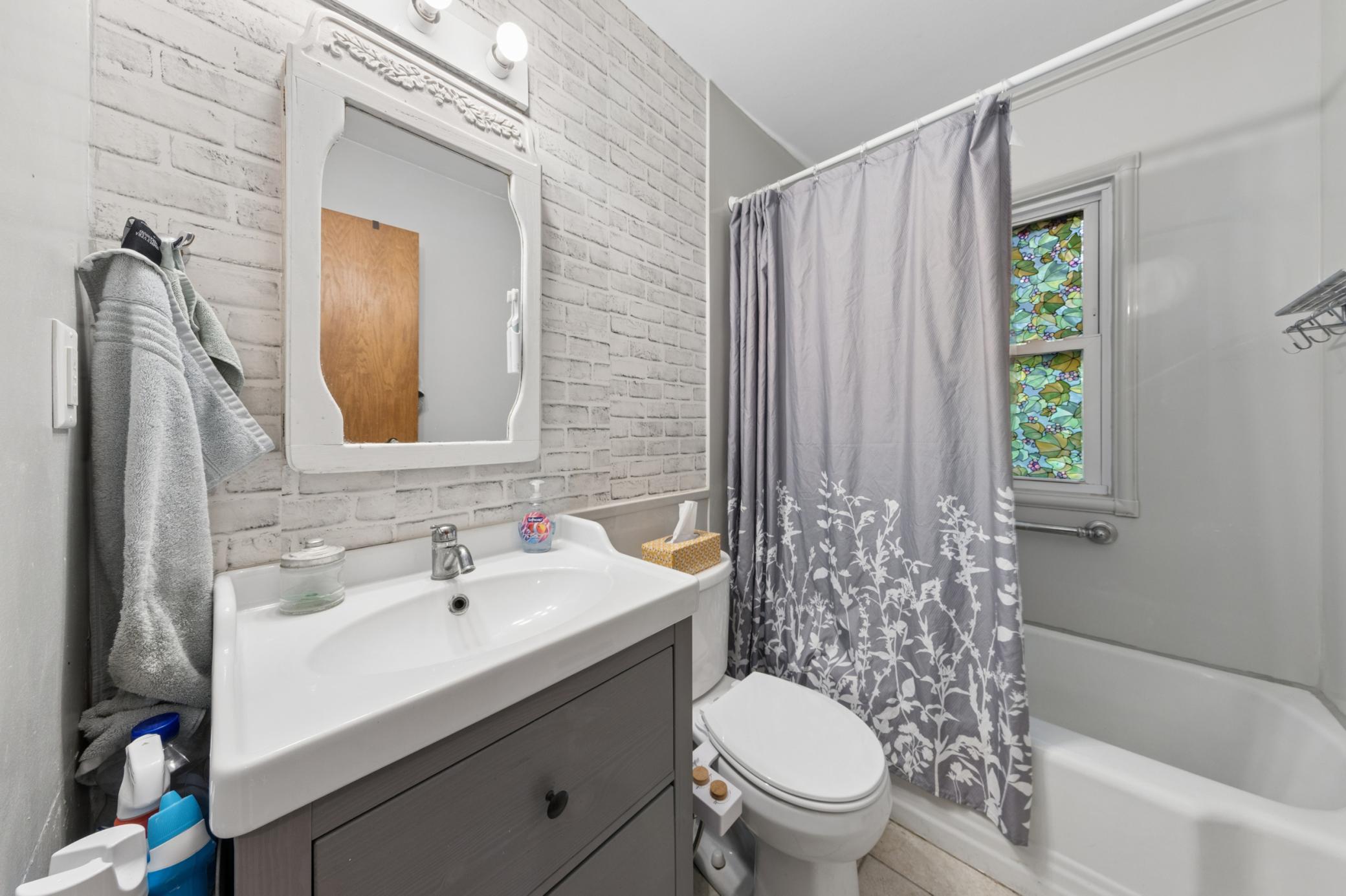 View of Residential at 402 Jefferson Avenue, Edina MN 55343, Edina (13 of 21) - Mike Wilen | Minnesota Team Real Estate