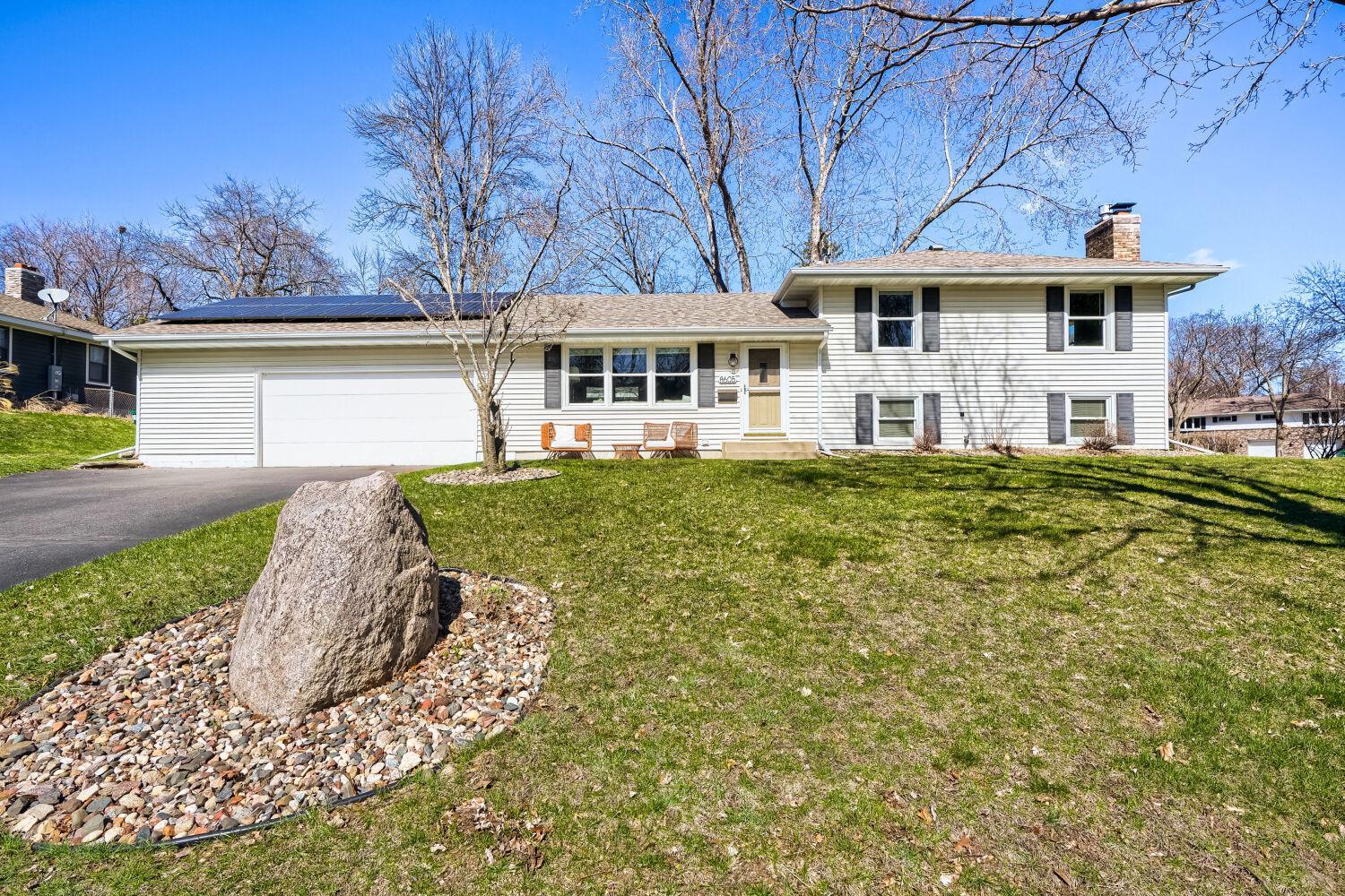 View of Residential at 8605 Poplar Bridge Curve, Bloomington MN 55437, Bloomington - Mike Wilen | Minnesota Team Real Estate