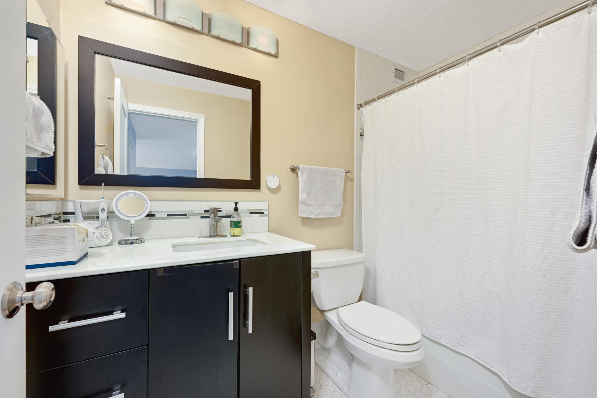 View of Residential at 2885 Knox Avenue #203, Minneapolis MN 55408, Minneapolis (9 of 36) - Mike Wilen | Minnesota Team Real Estate