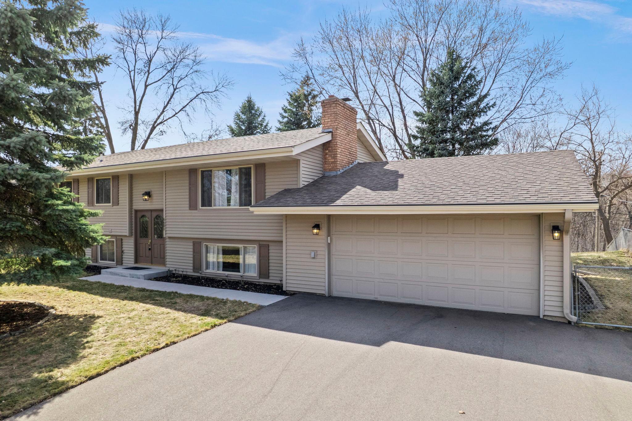 View of Residential at 6601 Cherokee Lane, Brooklyn Park MN 55428, Brooklyn Park - Mike Wilen | Minnesota Team Real Estate