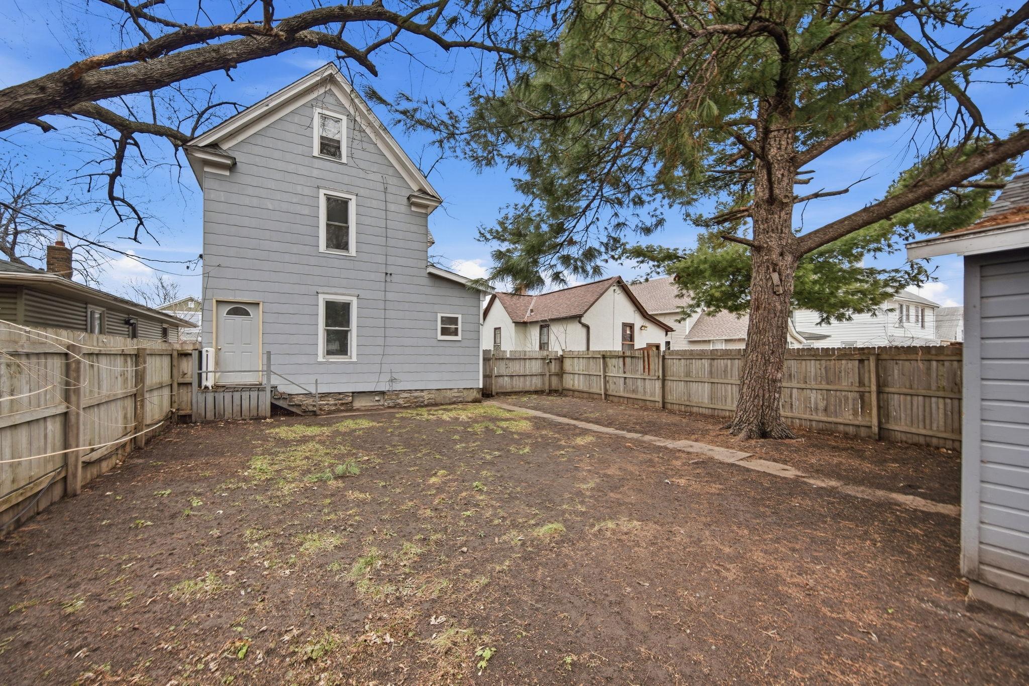 View of Residential Income at 658 Edmund Avenue, Saint Paul MN 55104, Saint Paul (23 of 24) - Mike Wilen | Minnesota Team Real Estate