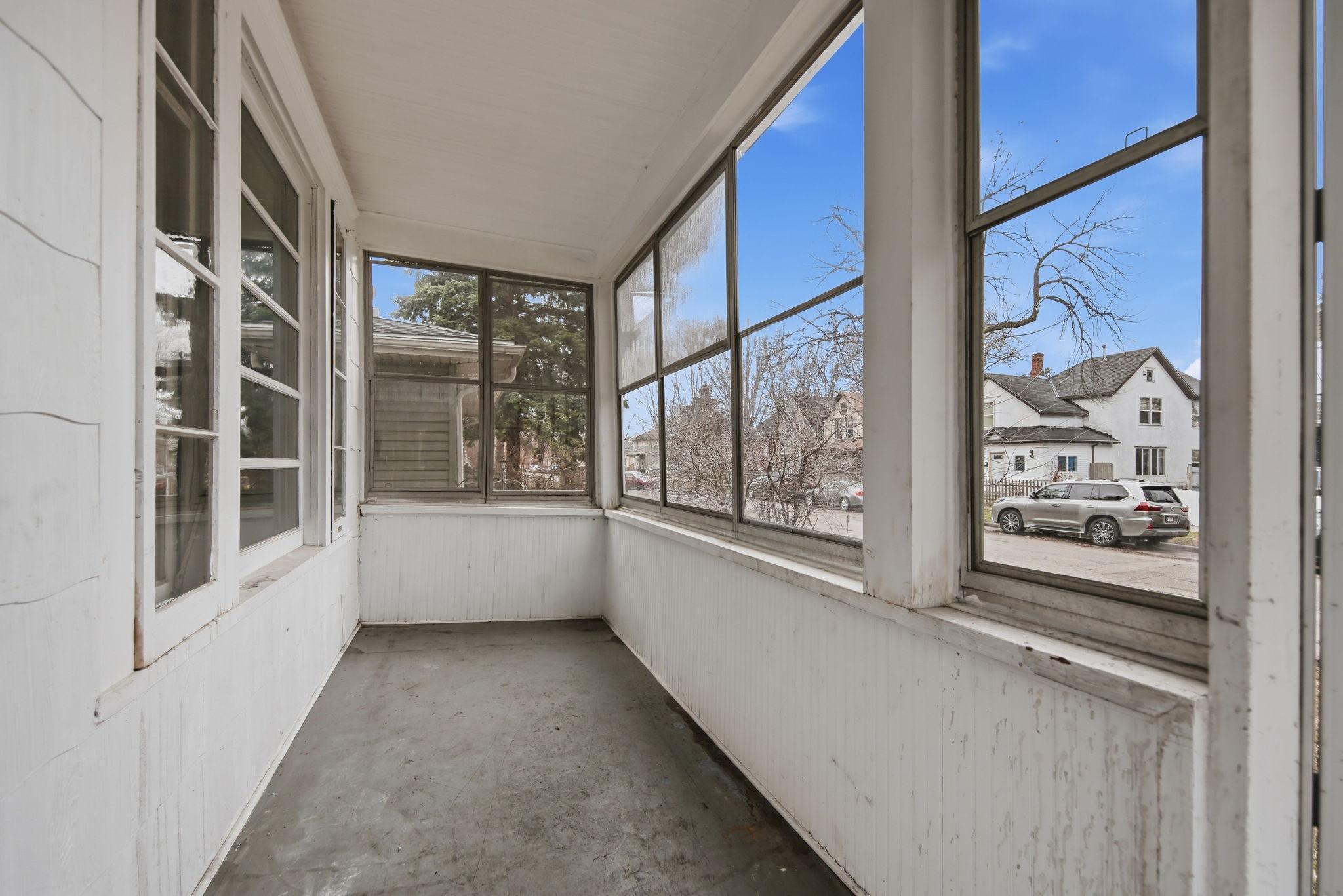 View of Residential Income at 658 Edmund Avenue, Saint Paul MN 55104, Saint Paul (21 of 24) - Mike Wilen | Minnesota Team Real Estate