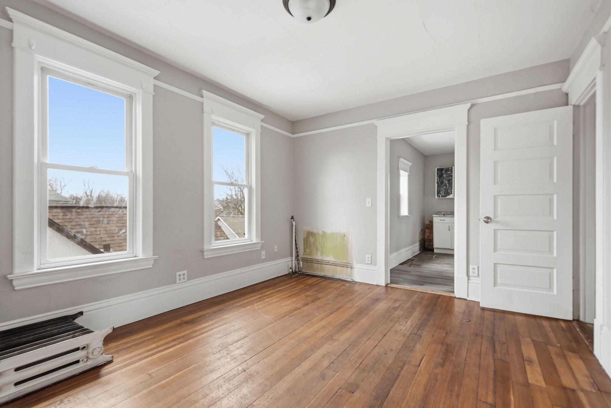 View of Residential Income at 658 Edmund Avenue, Saint Paul MN 55104, Saint Paul (12 of 24) - Mike Wilen | Minnesota Team Real Estate