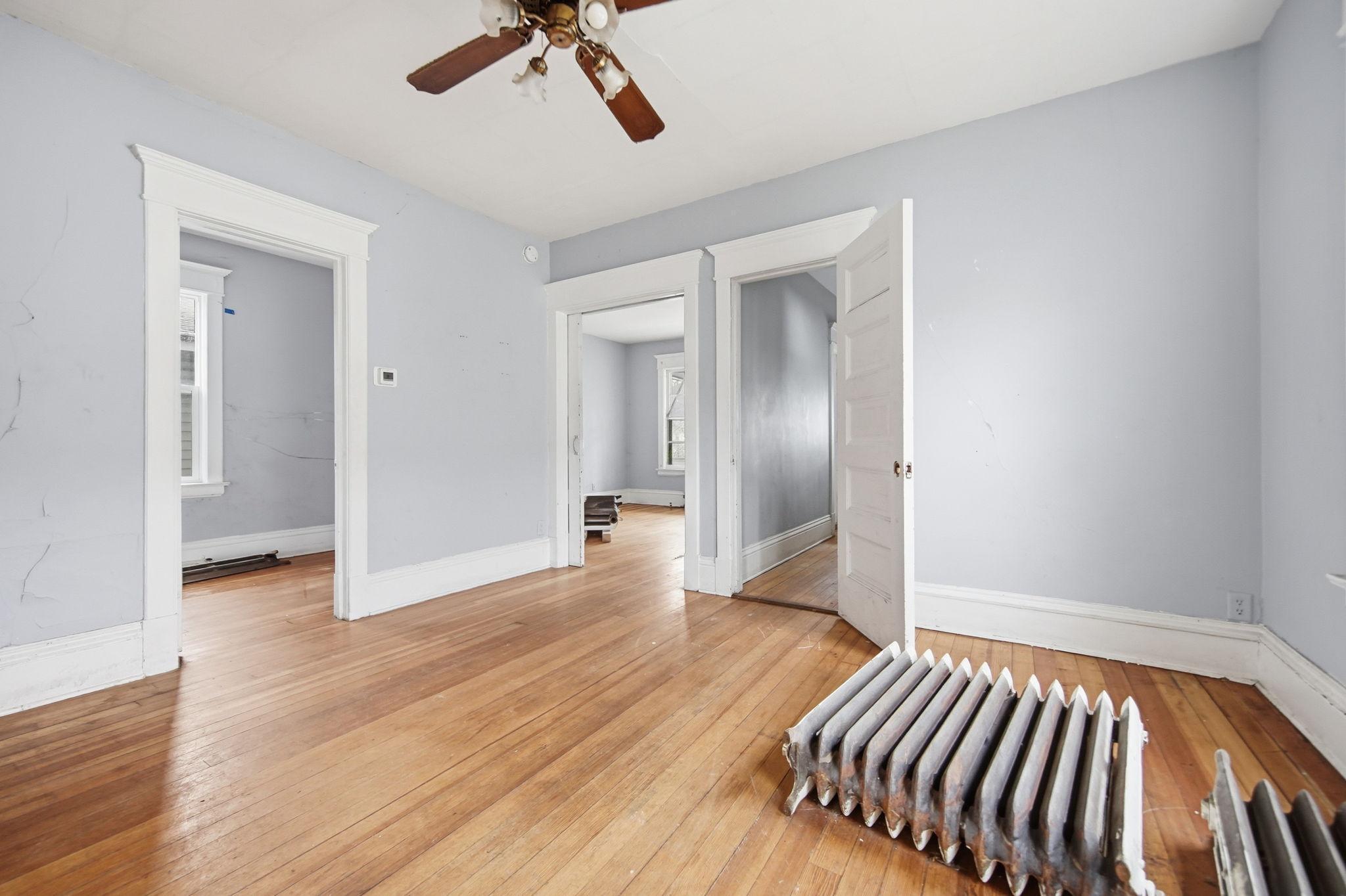 View of Residential Income at 658 Edmund Avenue, Saint Paul MN 55104, Saint Paul (7 of 24) - Mike Wilen | Minnesota Team Real Estate