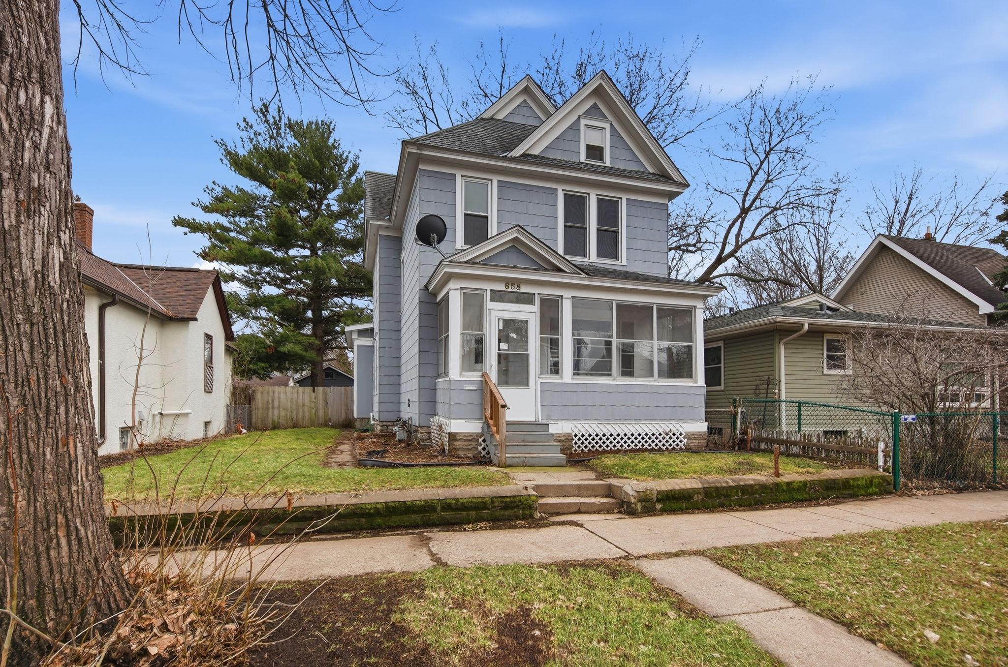 View of Residential Income at 658 Edmund Avenue, Saint Paul MN 55104, Saint Paul (2 of 24) - Mike Wilen | Minnesota Team Real Estate