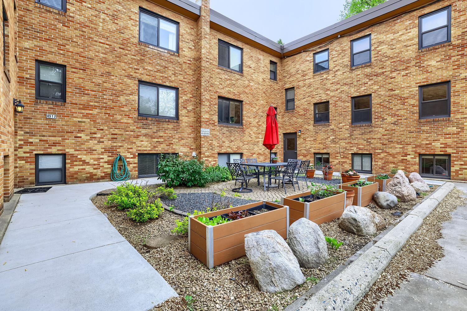View of Residential at 4515 Grand Avenue #103, Minneapolis MN 55419, Minneapolis (13 of 17) - Mike Wilen | Minnesota Team Real Estate