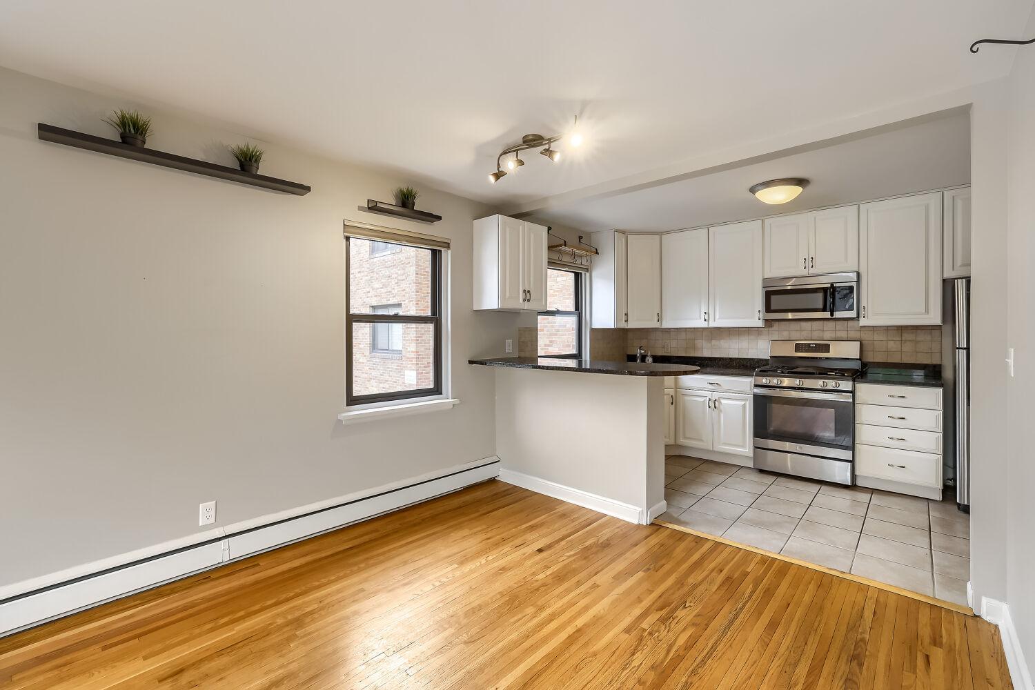 View of Residential at 4515 Grand Avenue #103, Minneapolis MN 55419, Minneapolis (4 of 17) - Mike Wilen | Minnesota Team Real Estate