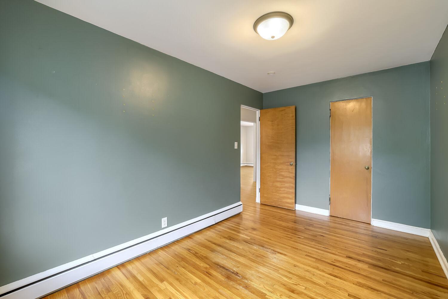 View of Residential at 4515 Grand Avenue #103, Minneapolis MN 55419, Minneapolis (8 of 17) - Mike Wilen | Minnesota Team Real Estate