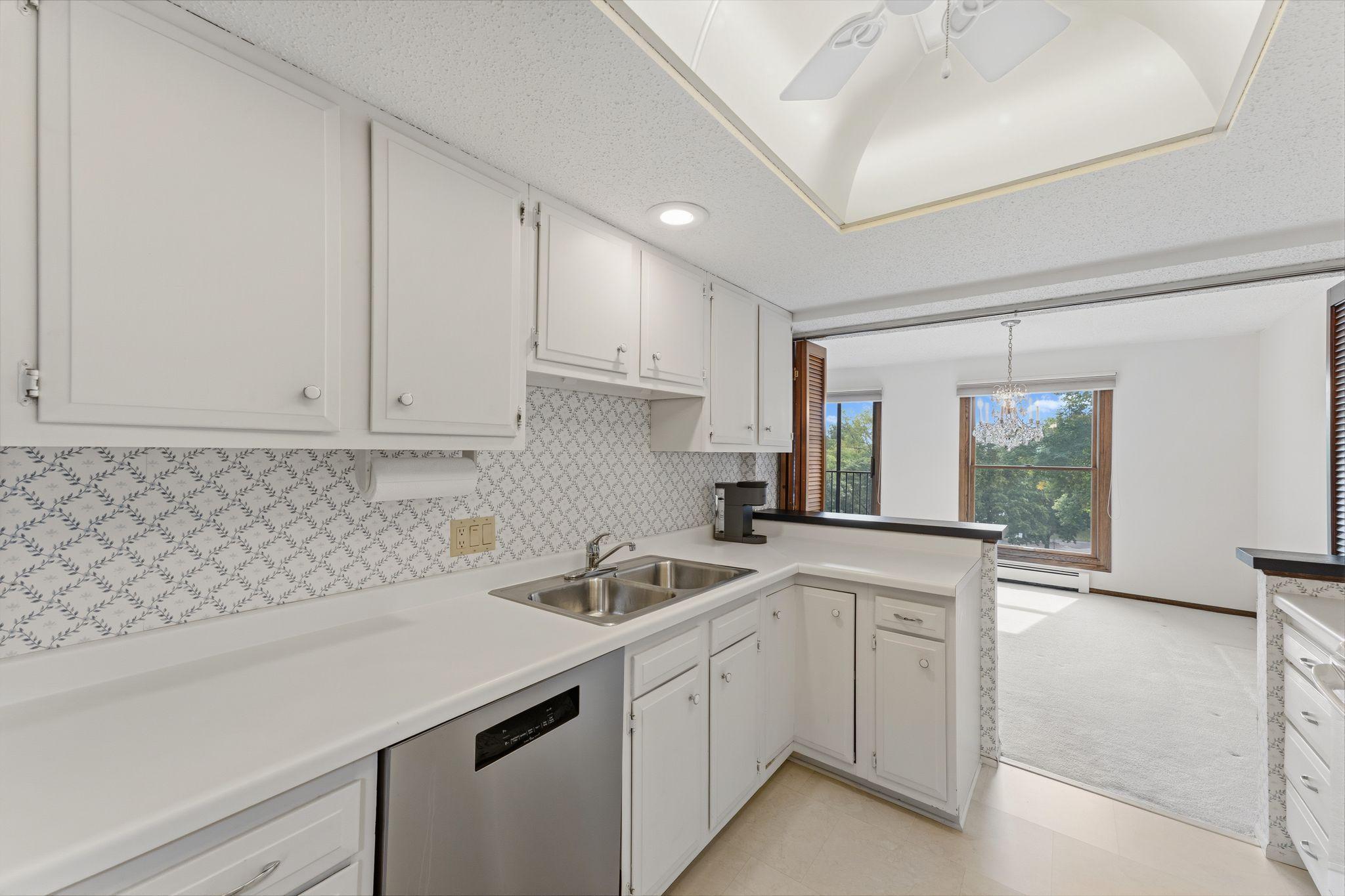 View of Residential at 9500 Collegeview Road #206, Bloomington MN 55437, Bloomington (14 of 51) - Mike Wilen | Minnesota Team Real Estate