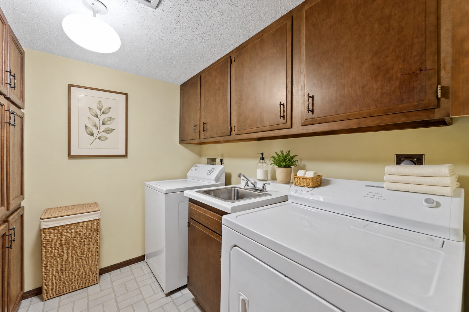 View of Residential at 9500 Collegeview Road #206, Bloomington MN 55437, Bloomington (36 of 51) - Mike Wilen | Minnesota Team Real Estate