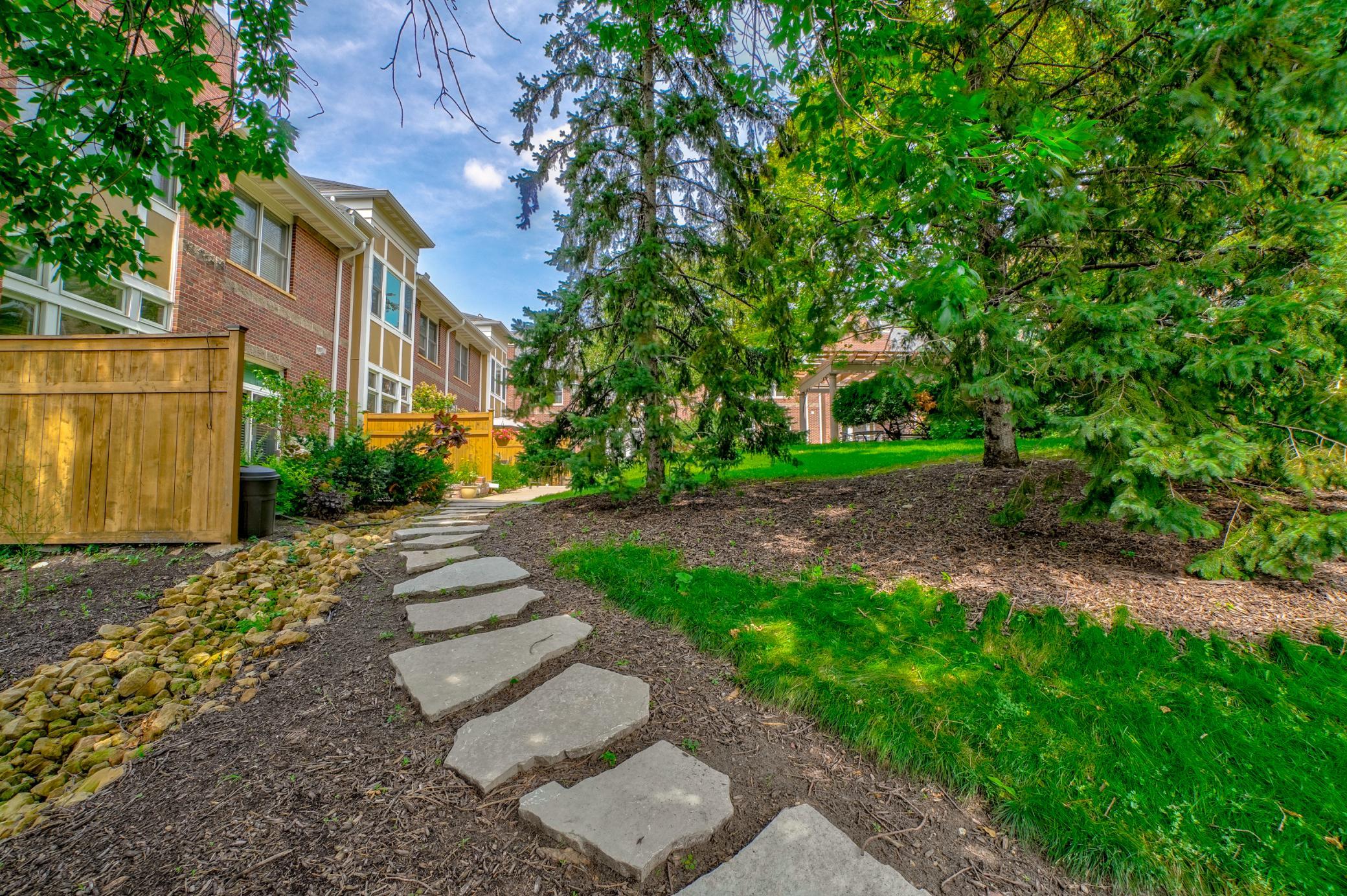View of Residential at 552 Summit Avenue, Saint Paul MN 55102, Saint Paul (29 of 32) - Mike Wilen | Minnesota Team Real Estate