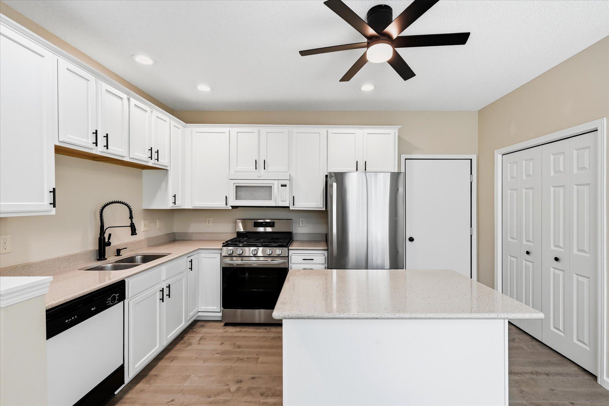 View of Residential at 5818 Prairie Ridge Drive, Shoreview MN 55126, Shoreview (21 of 54) - Mike Wilen | Minnesota Team Real Estate