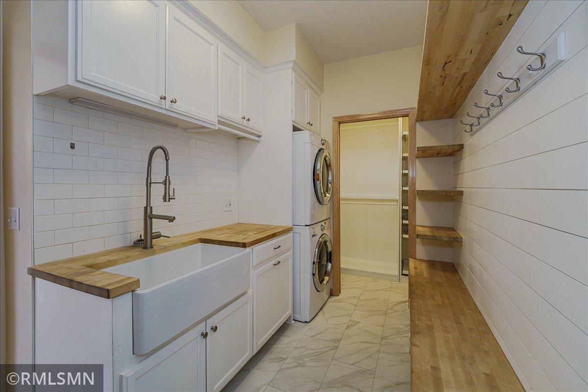 View of Residential at 3959 Arlington Drive, Woodbury MN 55129, Woodbury (15 of 48) - Mike Wilen | Minnesota Team Real Estate