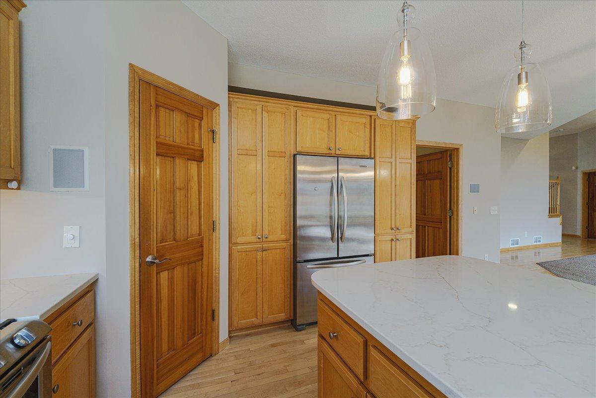 View of Residential at 3959 Arlington Drive, Woodbury MN 55129, Woodbury (14 of 48) - Mike Wilen | Minnesota Team Real Estate