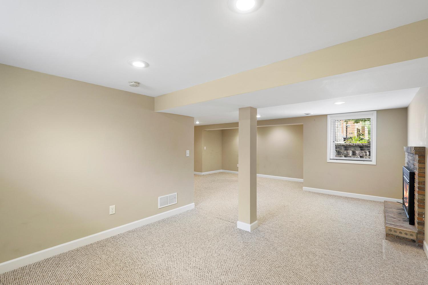 View of Commercial Sale at 3821 Broadway Avenue, Robbinsdale MN 55422, Robbinsdale (18 of 24) - Mike Wilen | Minnesota Team Real Estate