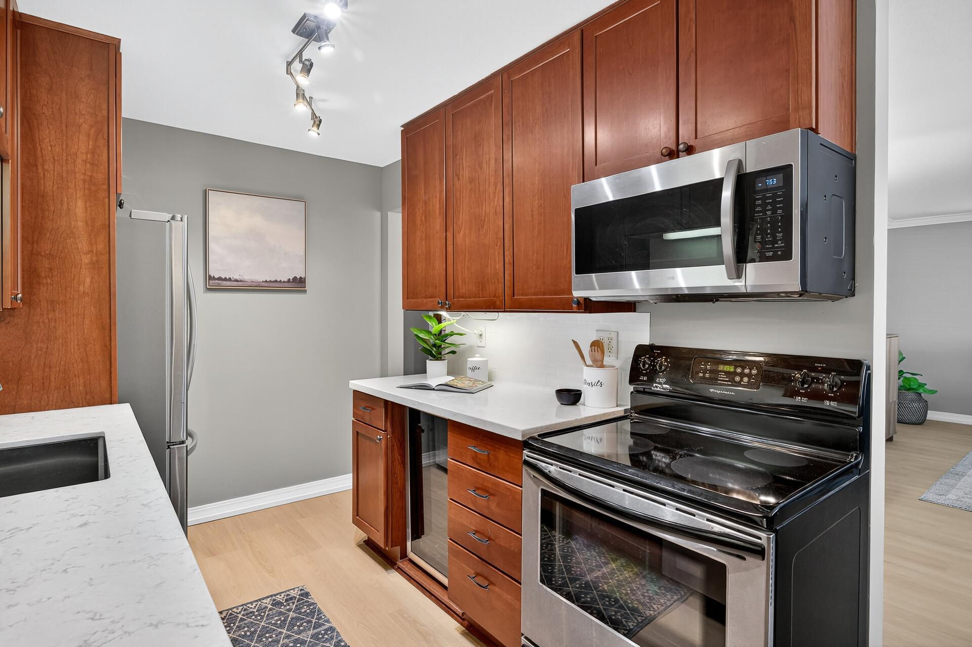 View of Residential at 2700 44th Street #104, Minneapolis MN 55410, Minneapolis (9 of 26) - Mike Wilen | Minnesota Team Real Estate
