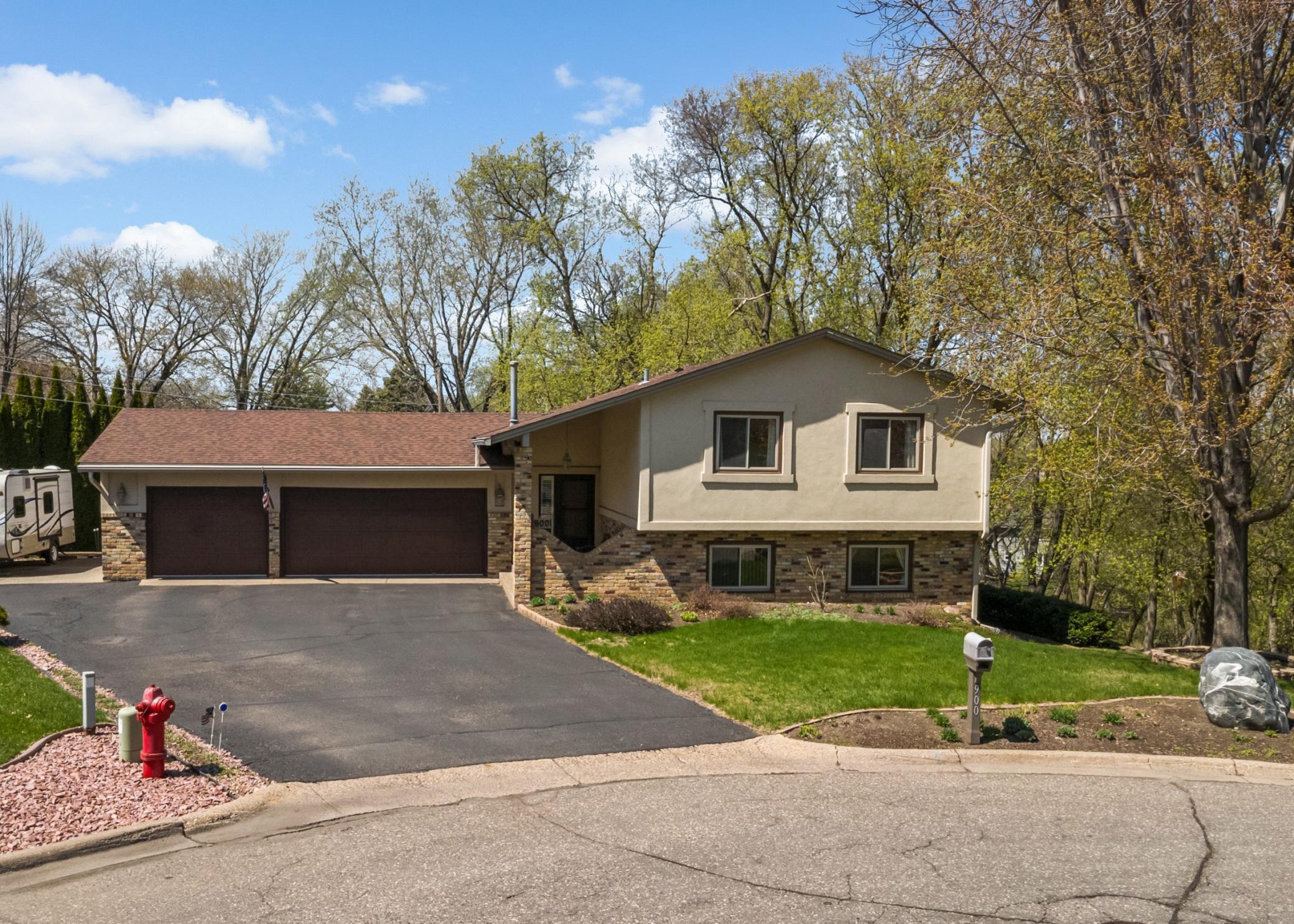 View of Residential at 900 Garrison Court, Burnsville MN 55337, Burnsville - Mike Wilen | Minnesota Team Real Estate