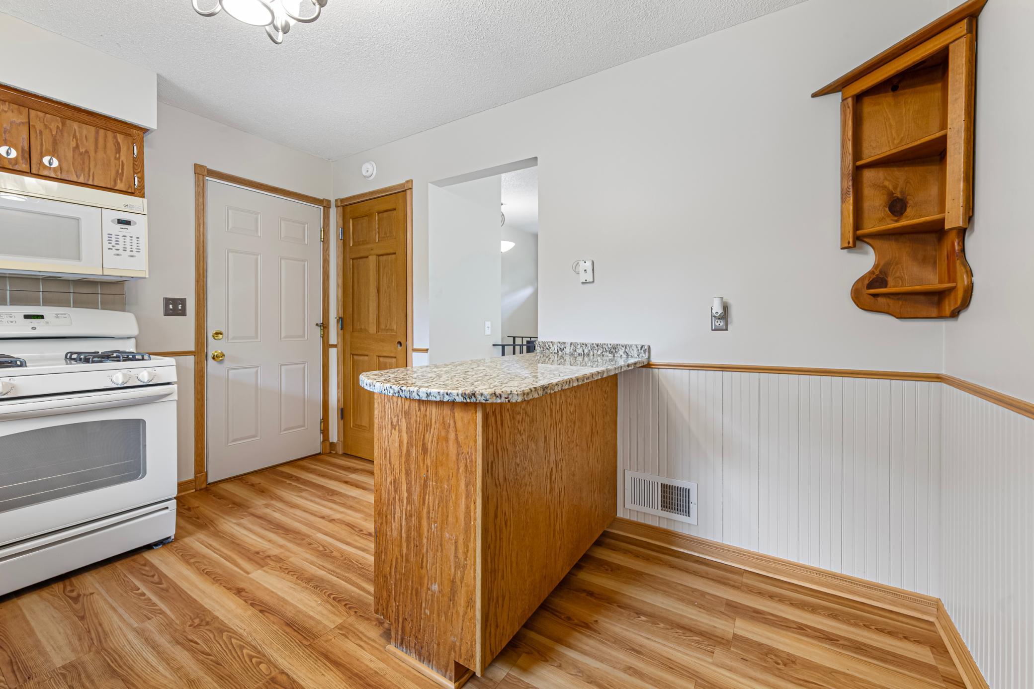 View of Residential at 2033 Bluestone Lane, Eagan MN 55122, Eagan (20 of 40) - Mike Wilen | Minnesota Team Real Estate