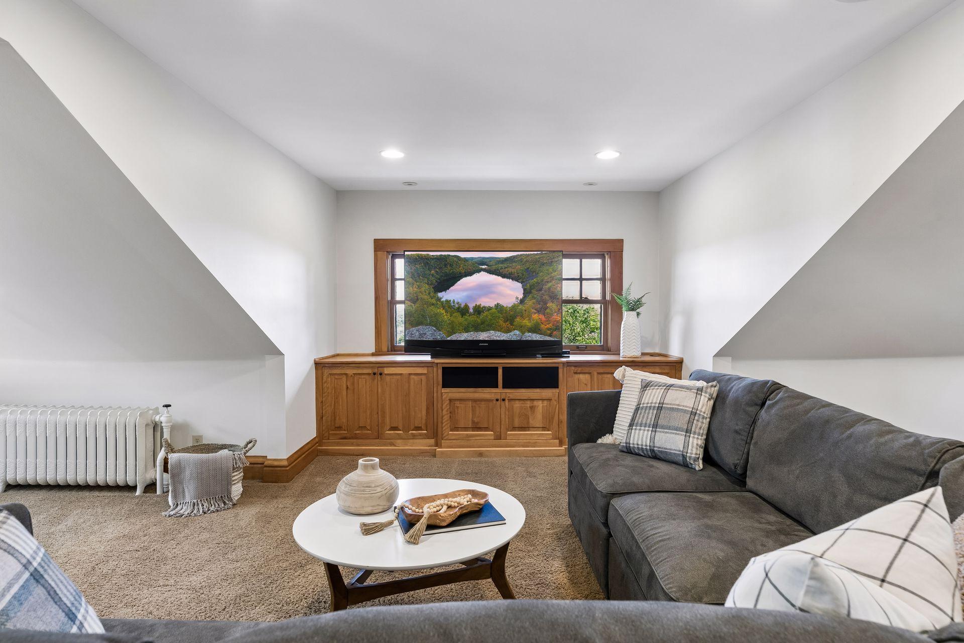 View of Residential at 42 Kenwood Parkway, Saint Paul MN 55105, Saint Paul (34 of 56) - Mike Wilen | Minnesota Team Real Estate
