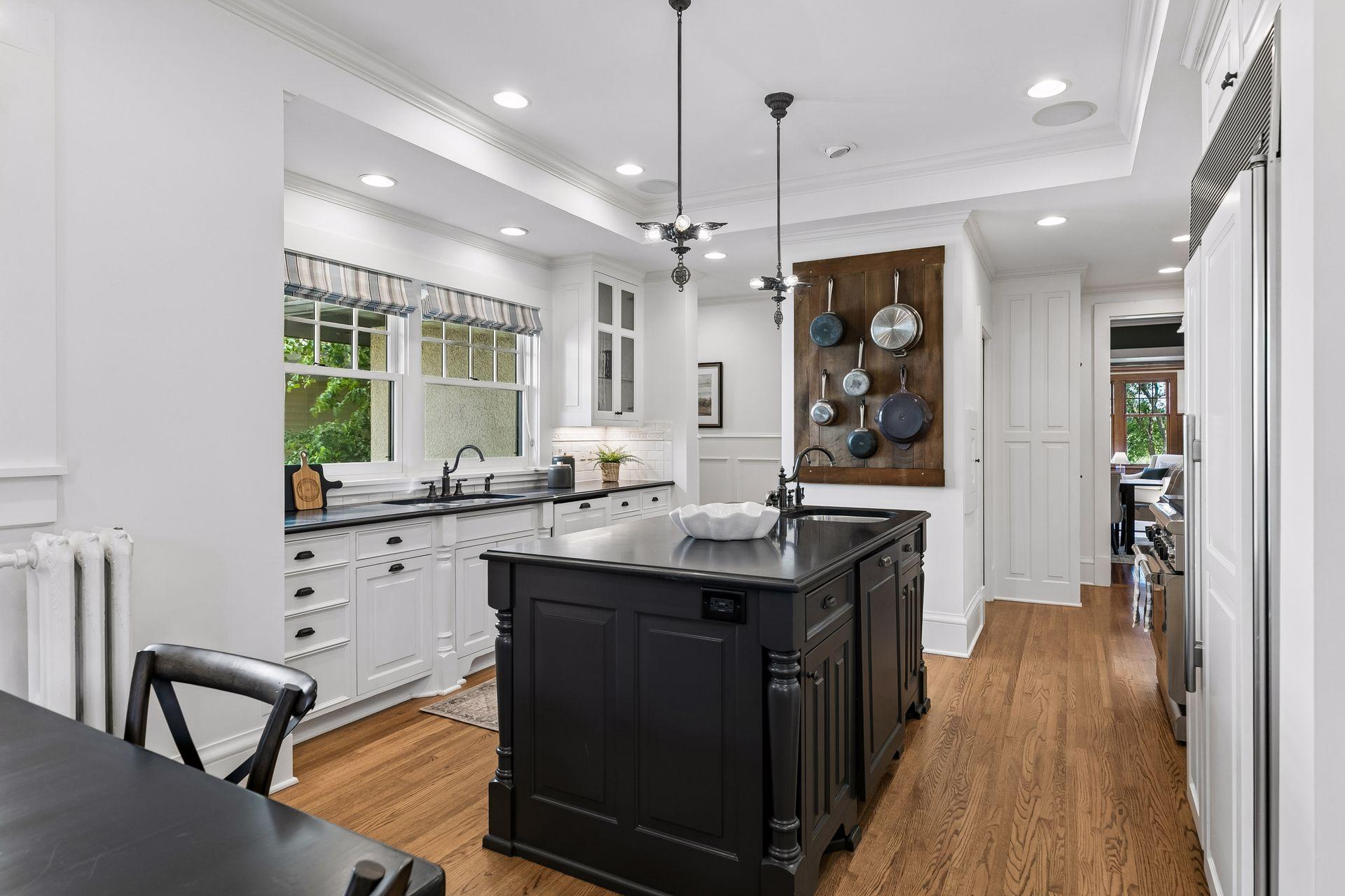 View of Residential at 42 Kenwood Parkway, Saint Paul MN 55105, Saint Paul (13 of 56) - Mike Wilen | Minnesota Team Real Estate