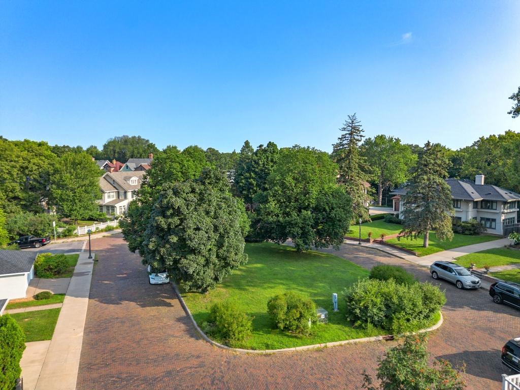 View of Residential at 42 Kenwood Parkway, Saint Paul MN 55105, Saint Paul (51 of 56) - Mike Wilen | Minnesota Team Real Estate