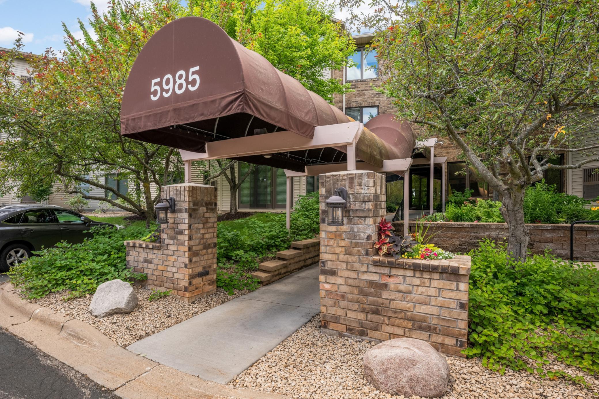 View of Residential at 5985 Rowland Road #302, Minnetonka MN 55343, Minnetonka (2 of 27) - Mike Wilen | Minnesota Team Real Estate