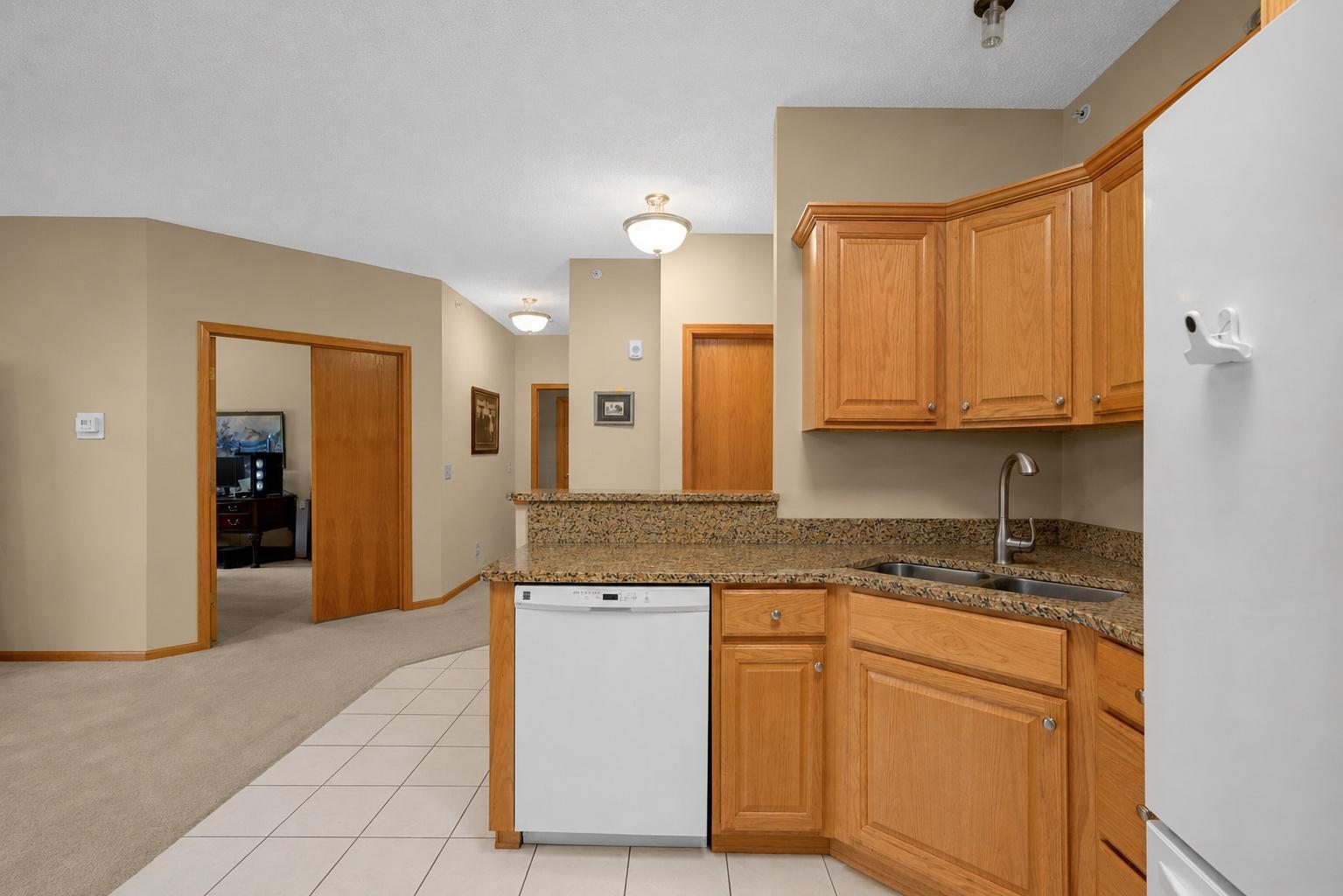 View of Residential at 5985 Rowland Road #302, Minnetonka MN 55343, Minnetonka (5 of 27) - Mike Wilen | Minnesota Team Real Estate