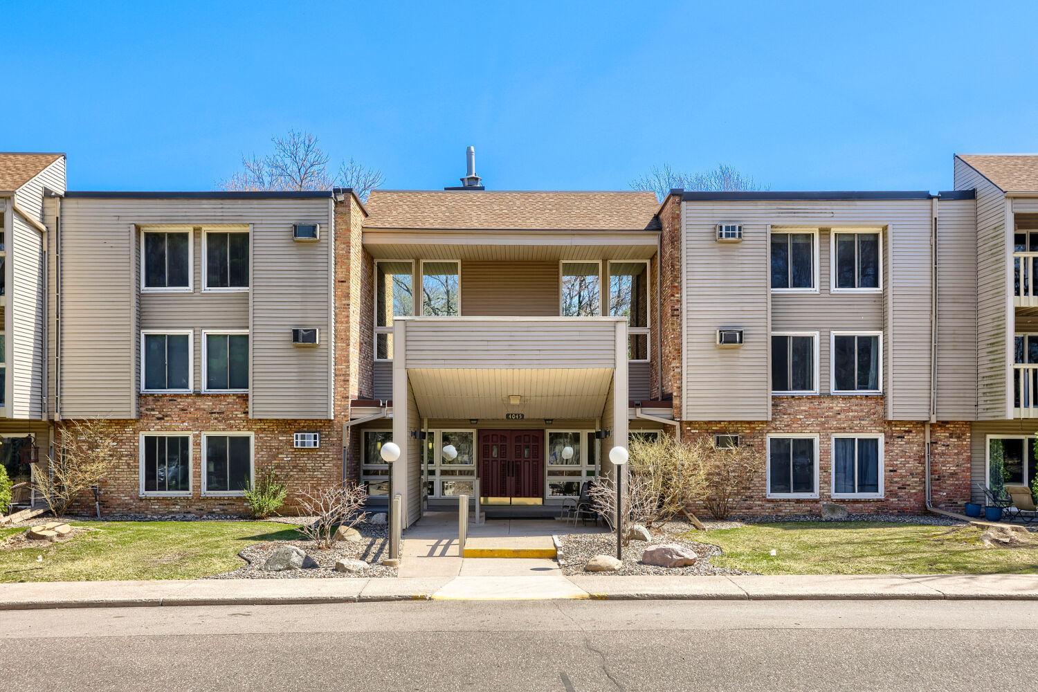 View of Residential at 4045 Hodgson Road #312, Shoreview MN 55126, Shoreview (24 of 28) - Mike Wilen | Minnesota Team Real Estate