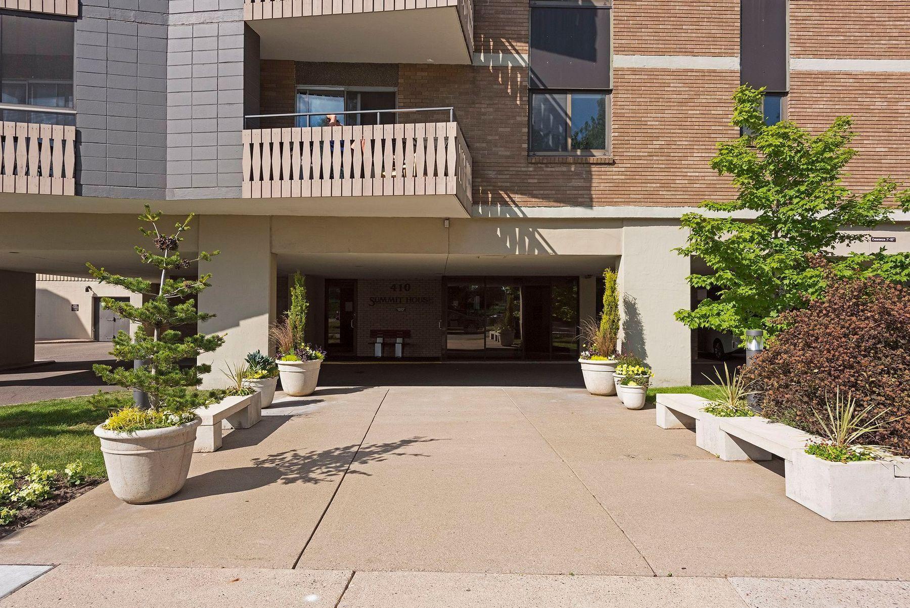 View of Residential at 410 Groveland Avenue #1506, Minneapolis MN 55403, Minneapolis (29 of 42) - Mike Wilen | Minnesota Team Real Estate