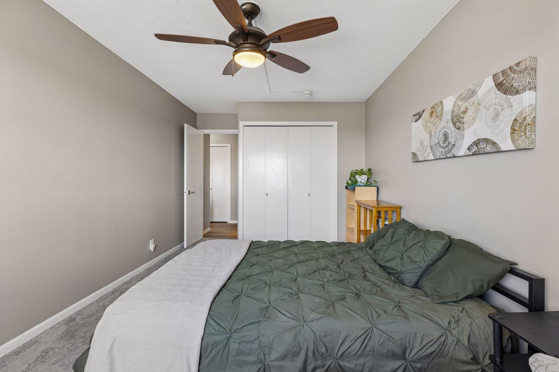 View of Residential at 410 Groveland Avenue #1506, Minneapolis MN 55403, Minneapolis (15 of 42) - Mike Wilen | Minnesota Team Real Estate