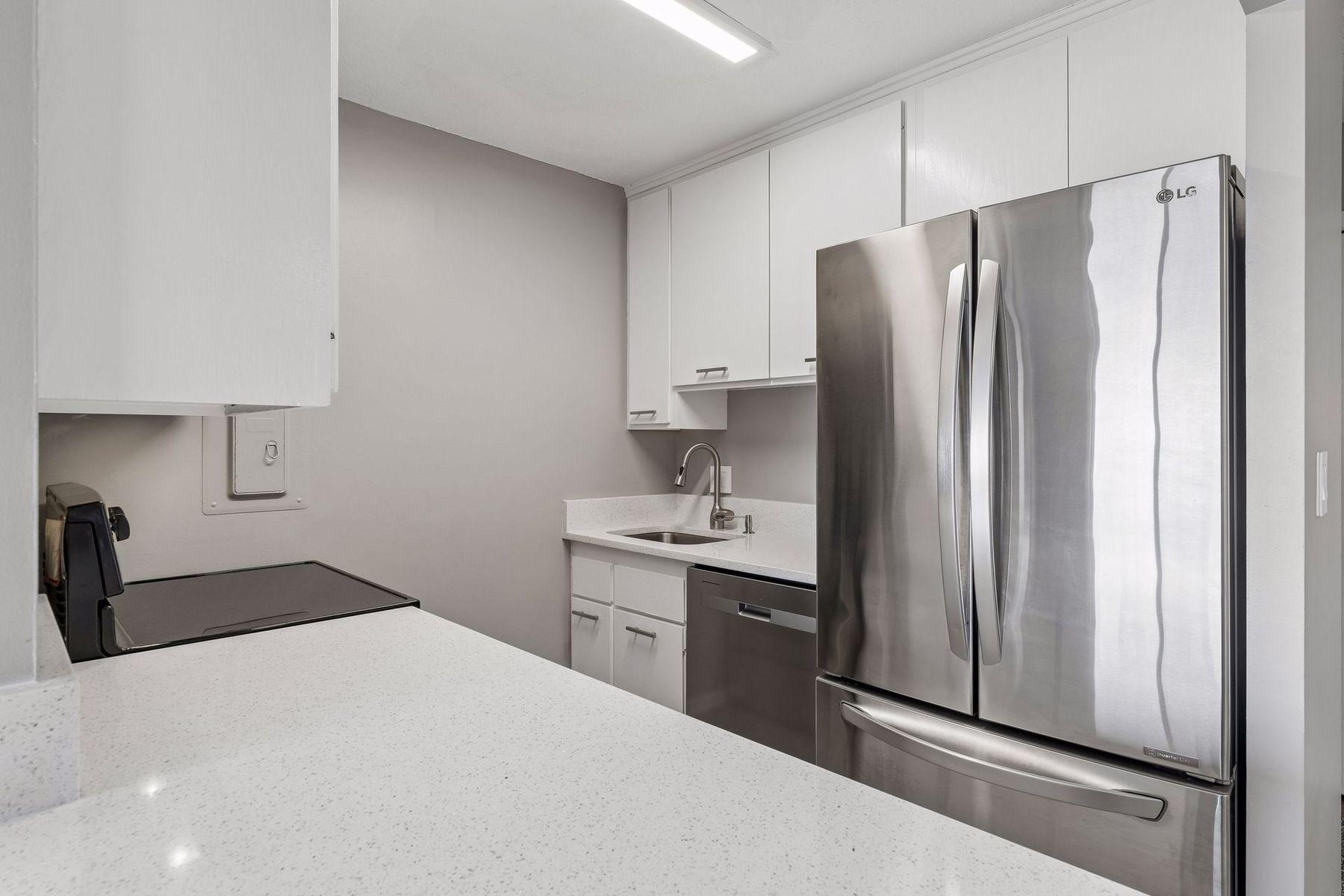 View of Residential at 410 Groveland Avenue #1506, Minneapolis MN 55403, Minneapolis (9 of 42) - Mike Wilen | Minnesota Team Real Estate