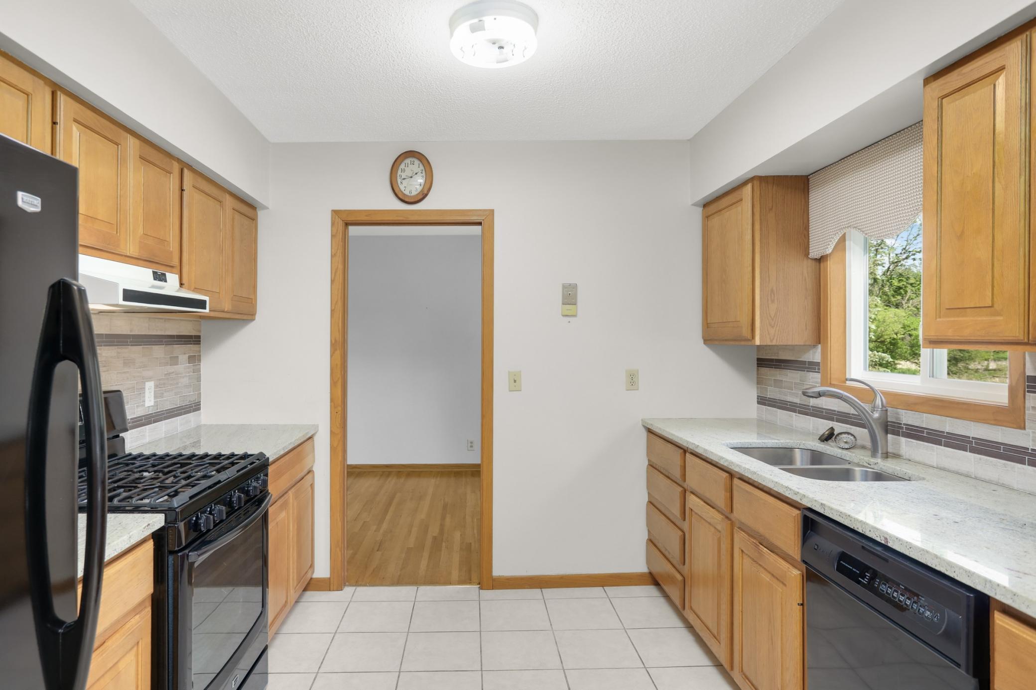 View of Residential at 70 Kingsview Lane, Plymouth MN 55447, Plymouth (16 of 35) - Mike Wilen | Minnesota Team Real Estate