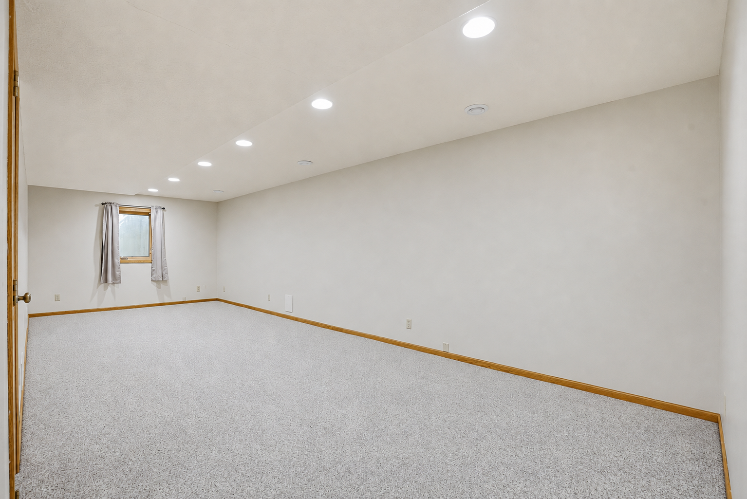 View of Residential at 2222 Parkview Lane, Woodbury MN 55125, Woodbury (26 of 37) - Mike Wilen | Minnesota Team Real Estate