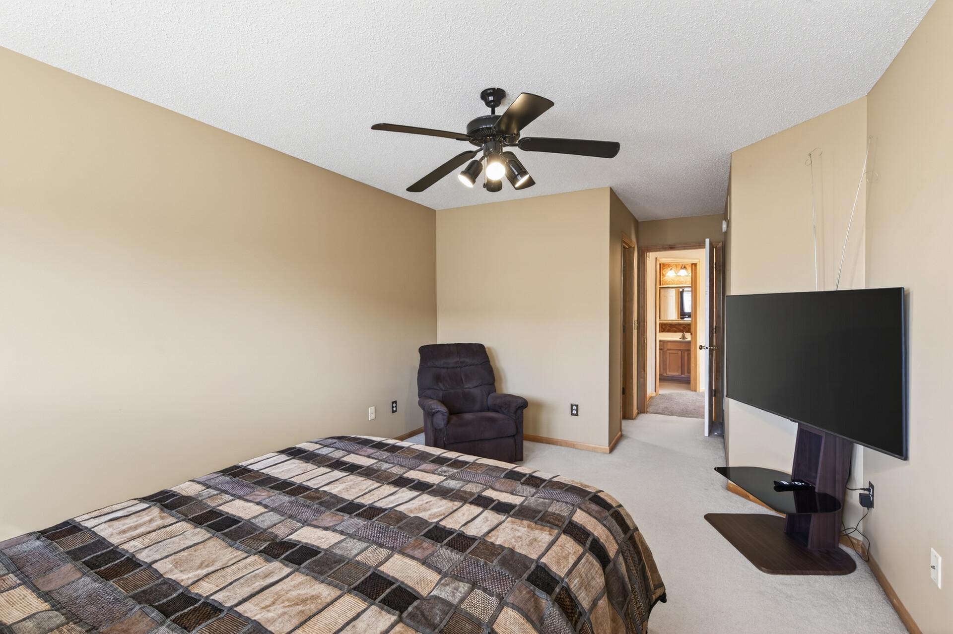View of Residential at 2310 Eagle Trace Lane, Woodbury MN 55129, Woodbury (23 of 34) - Mike Wilen | Minnesota Team Real Estate