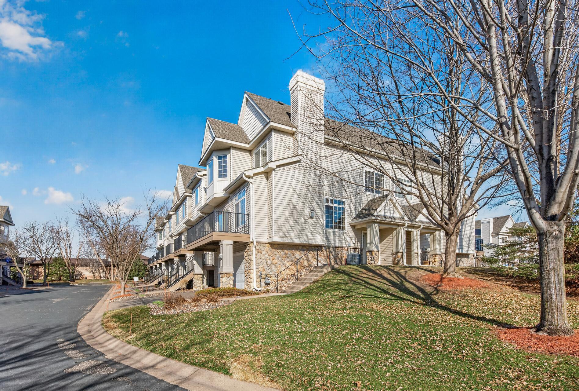 View of Residential at 2310 Eagle Trace Lane, Woodbury MN 55129, Woodbury (4 of 34) - Mike Wilen | Minnesota Team Real Estate