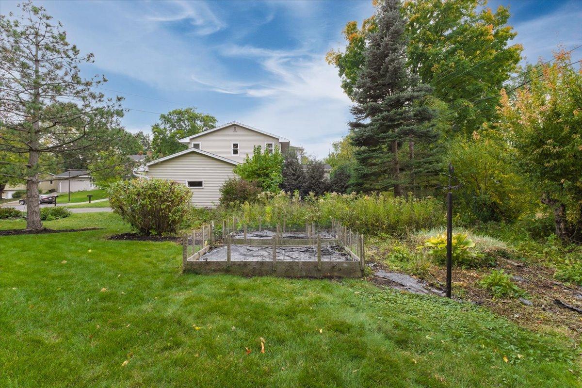 View of Residential at 36 Western Terrace, Golden Valley MN 55426, Golden Valley (31 of 45) - Mike Wilen | Minnesota Team Real Estate